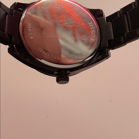 Fossil watch. DOES NEED NEW WATCH BATTERY - Picture 3 of 5